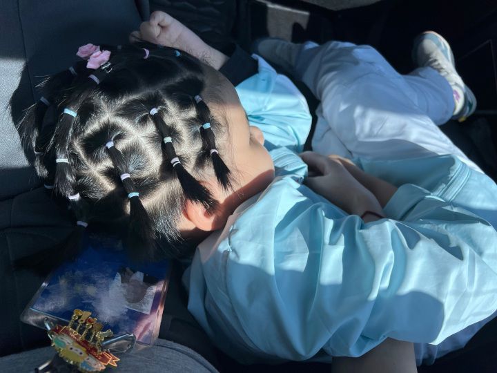 用听觉、触觉与手语互补呈现桂花盛景，把无障