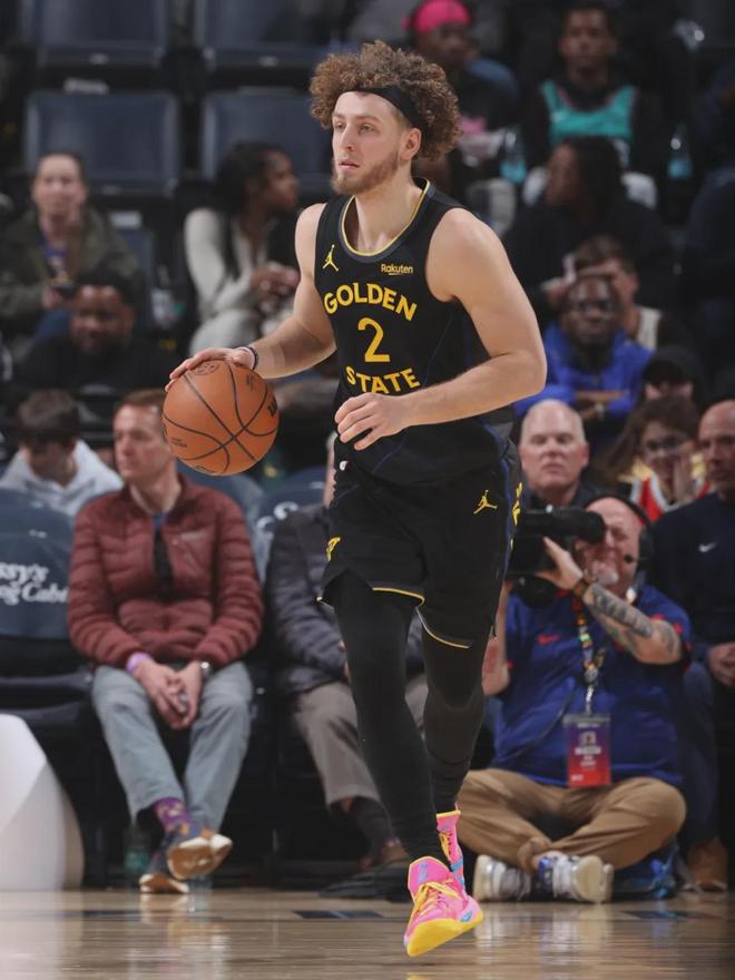 波杰姆斯基三连20+领跑勇士进攻核心冲击大合同