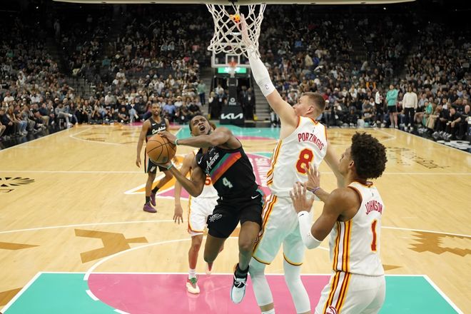 快船主场惨败马刺 伦纳德独木难支队友集体低迷