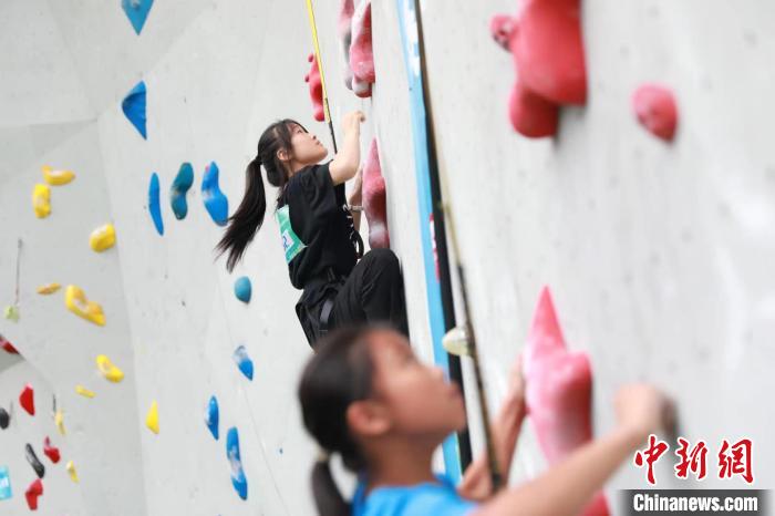 图为比赛现场。　李文科 摄