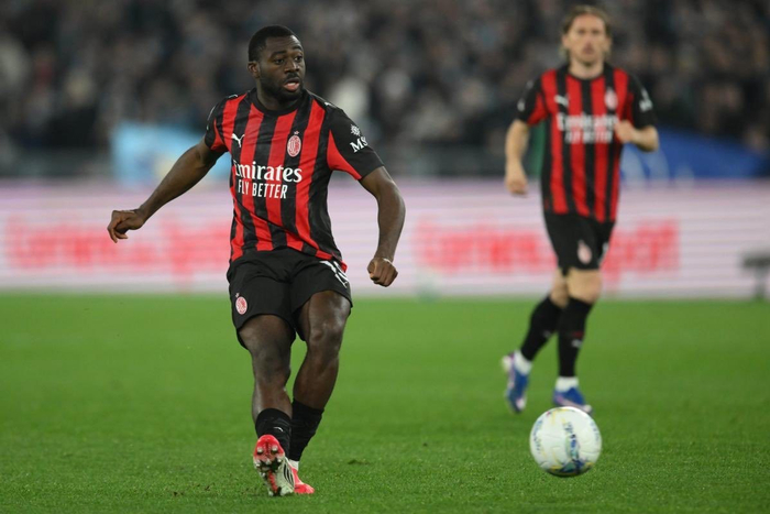 米兰今夏或放福法纳离队 俱乐部评估合适报价